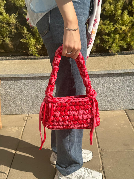 A  aShoulder Bag