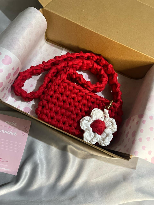 Basic bag with flower