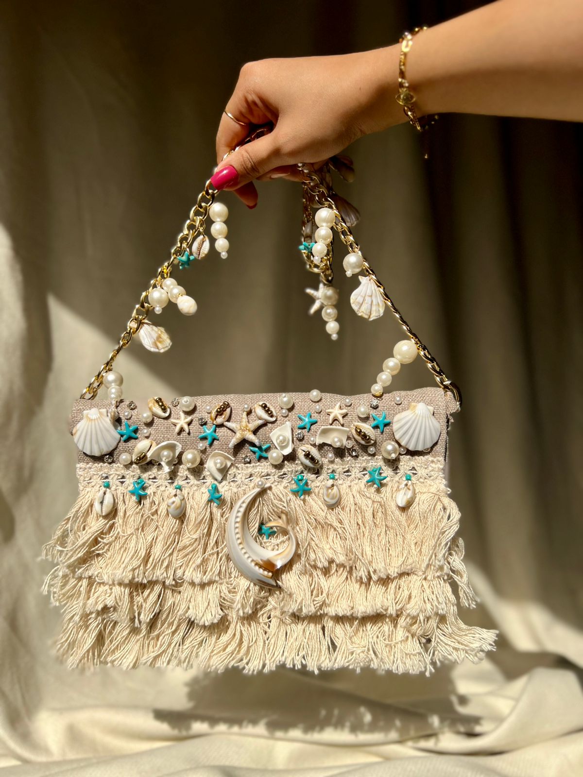 A Summer Bag With Shels